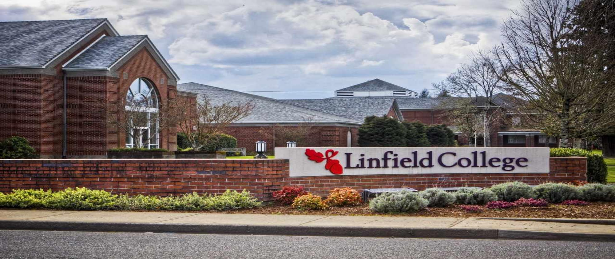 Linfield College, McMinnville Programs, Tuition Fees & Entry